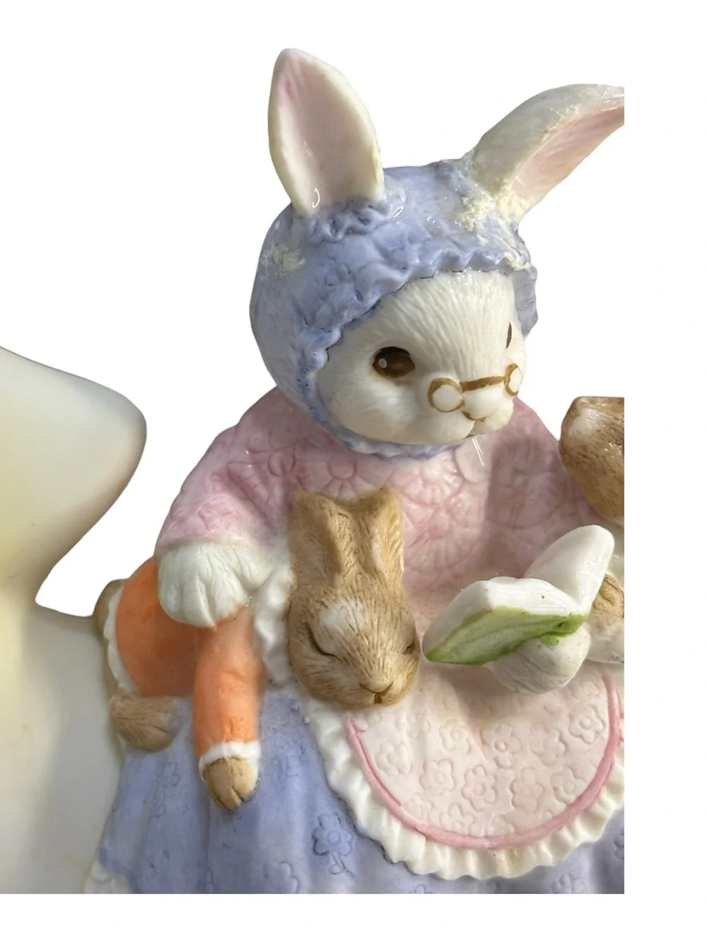 1986 Terragrafics Ceramic Momma Rabbit Babies Crescent Moon Night Light Electric